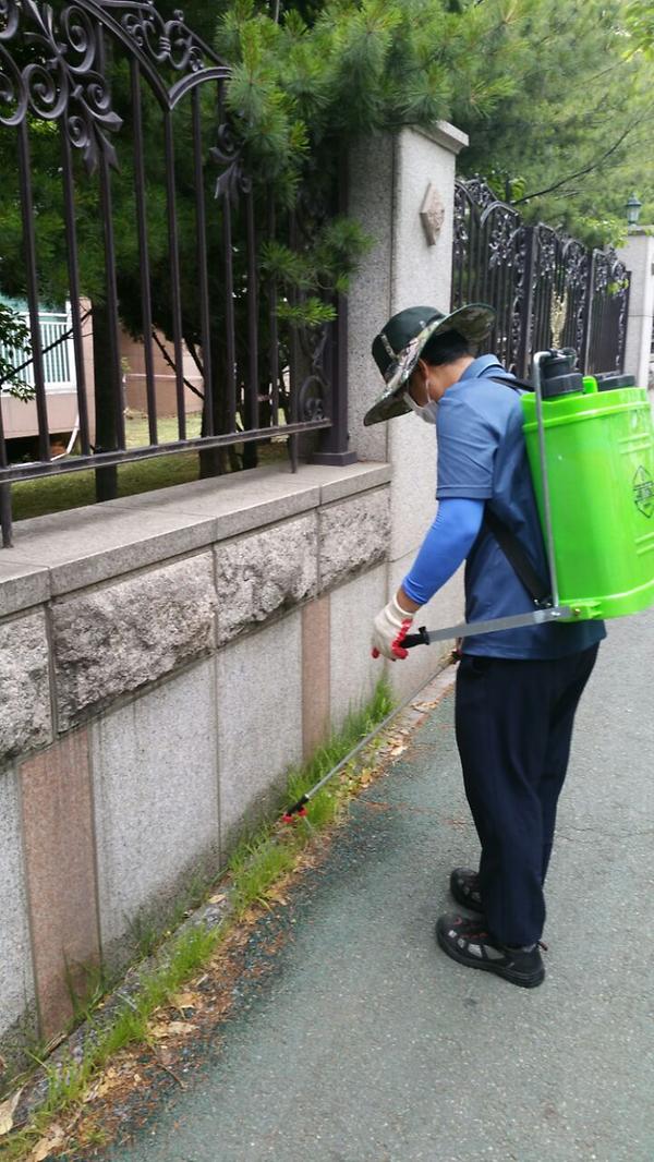 구월2동 힐스테이트 및 롯데캐슬아파트 주변 제초실시 사진